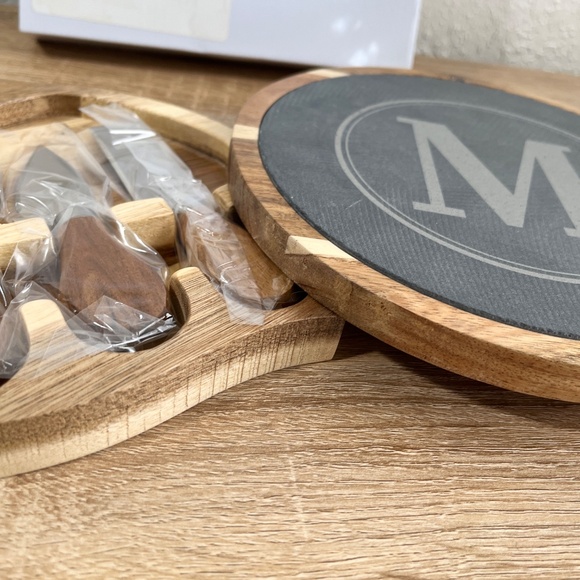 Acacia Slate Cheese Board Circle Initial M - Picture 5 of 7